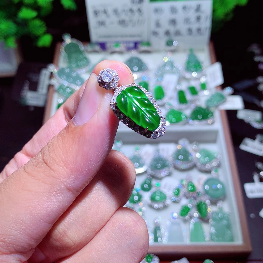 颈饰未镶嵌翡翠翡翠