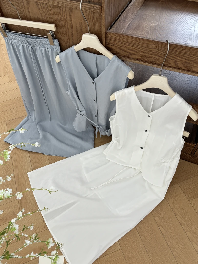 夏季新款韩系V领收腰无袖马甲衬衫上衣+半身裙两件套时尚682.683