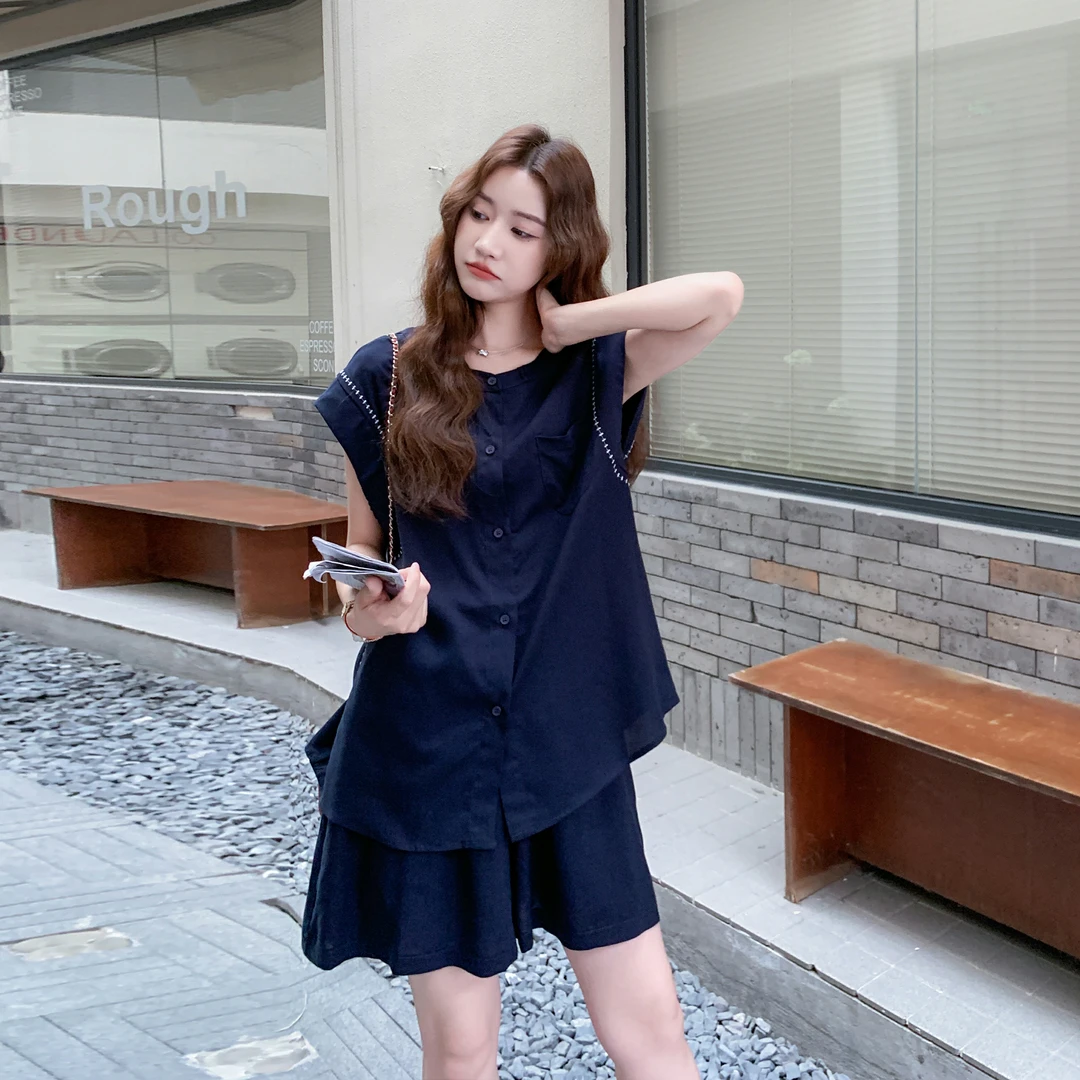 夏季法式时尚减龄套装女新款设计感遮肉显瘦上衣阔腿短裤两件套