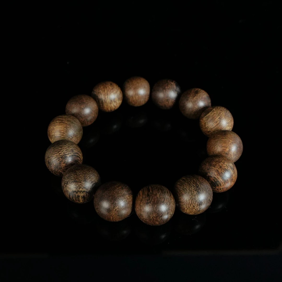B4683 金三角黑棋软丝蛇皮纹老料沉水沉香手串 1.65cm 34.5g