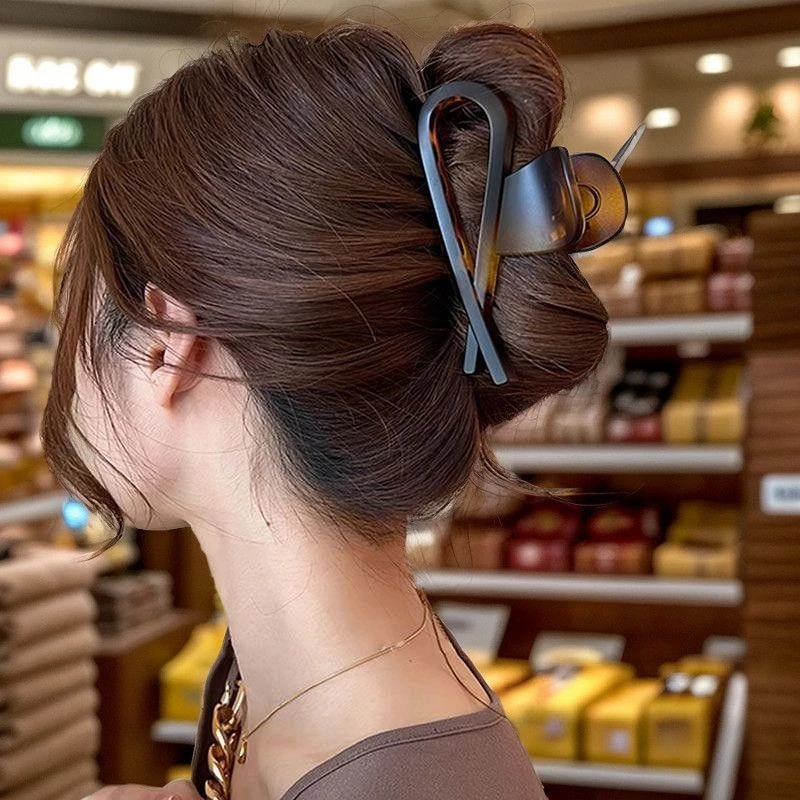 简约耐看~复古亚克力抓夹女2024新款高级感鲨鱼夹大号发夹后脑勺