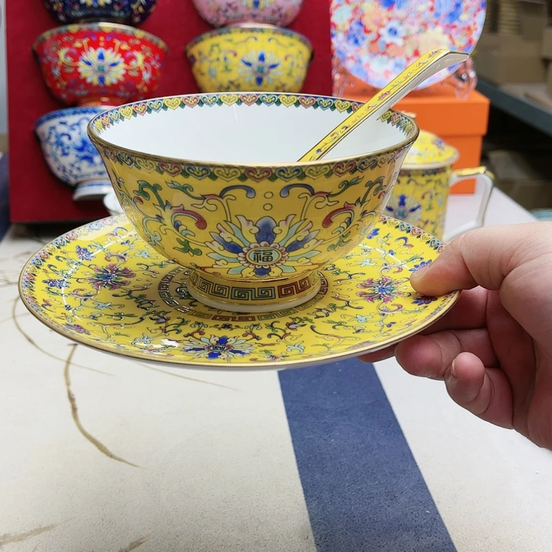 【闪购商品】珐琅世**有20套。。。。