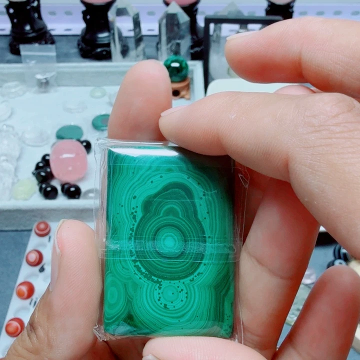 未镶嵌颈饰水晶水晶