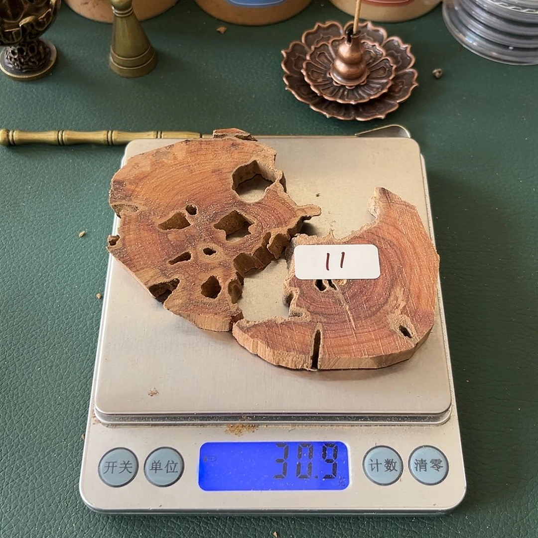 檀香木其他老山檀香虫漏片片30.9克11号