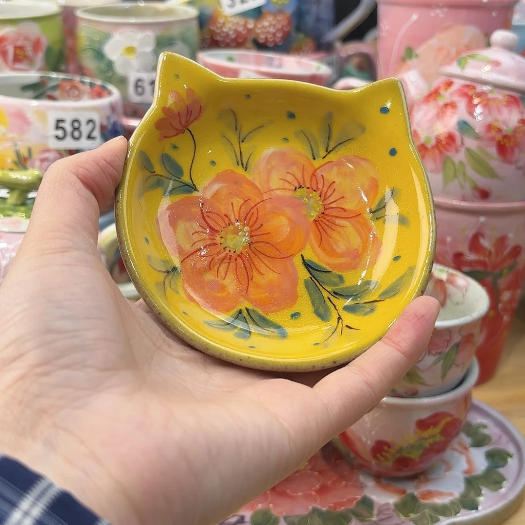 瓷片兔兔盖茨。兔兔