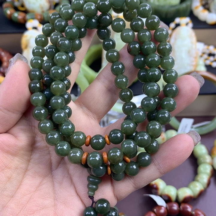 透闪石质玉未镶嵌项链