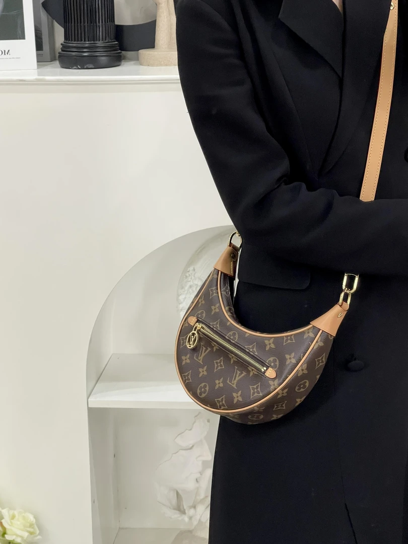 99新 LouisVuitton/路易威登 lv 月牙单肩斜跨包/公价无/甄选
