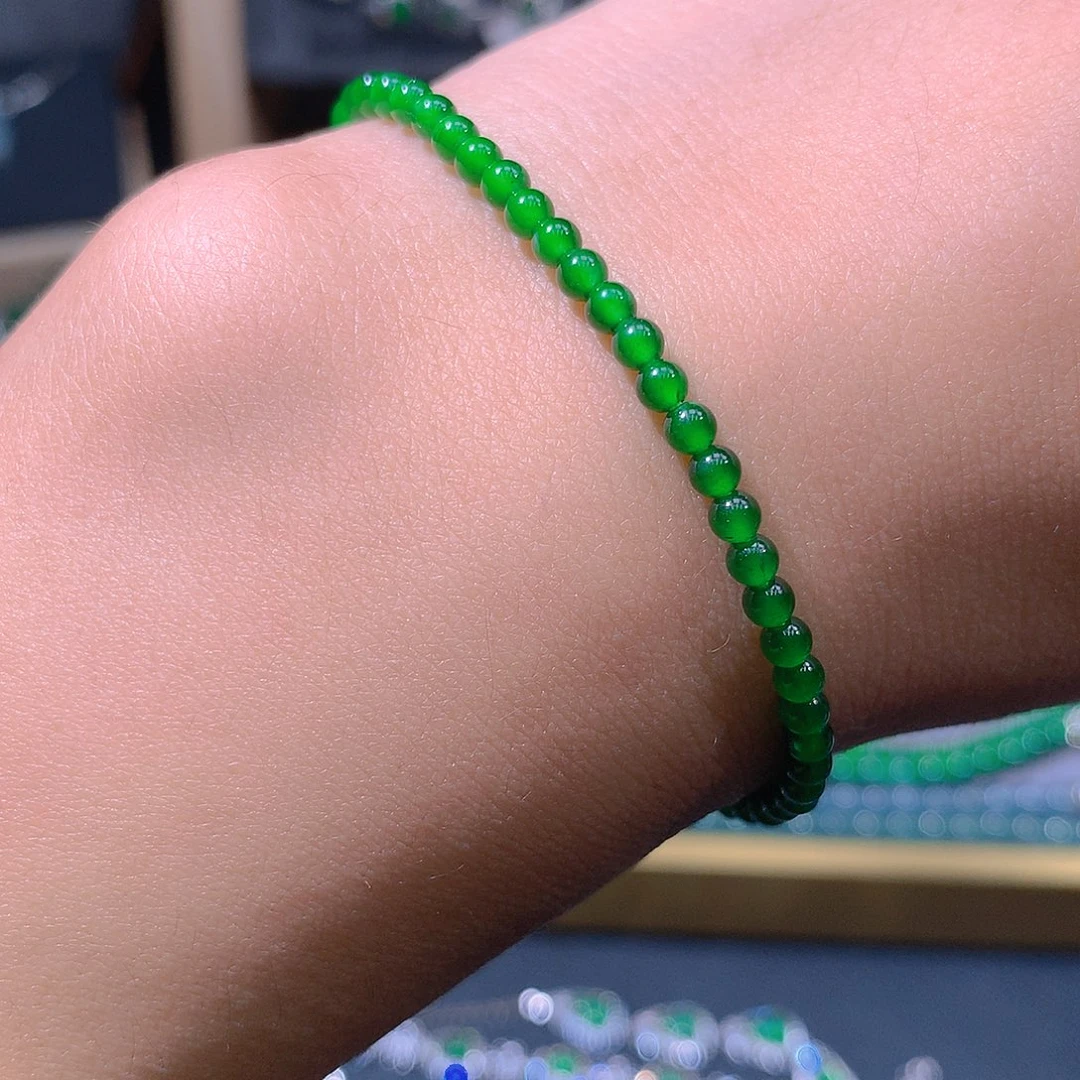 翡翠耳饰未镶嵌天然翡翠