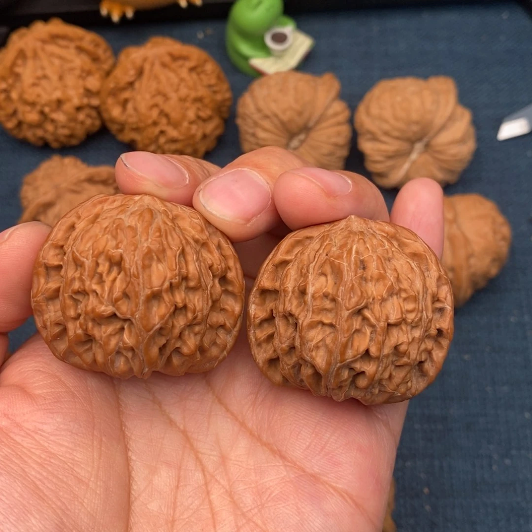J***ᴹ文玩核桃把件40山地磨全品