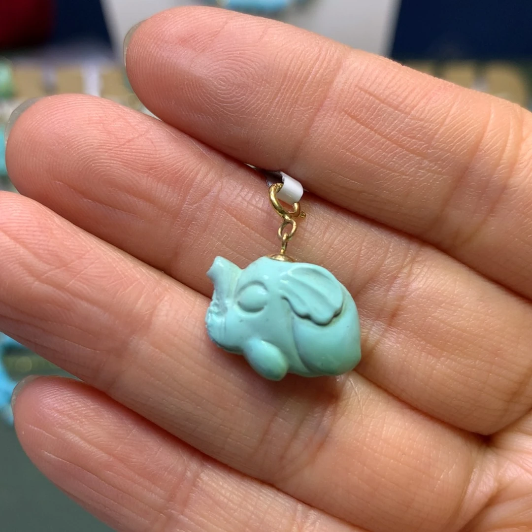 绿松石吊坠18K金镶嵌