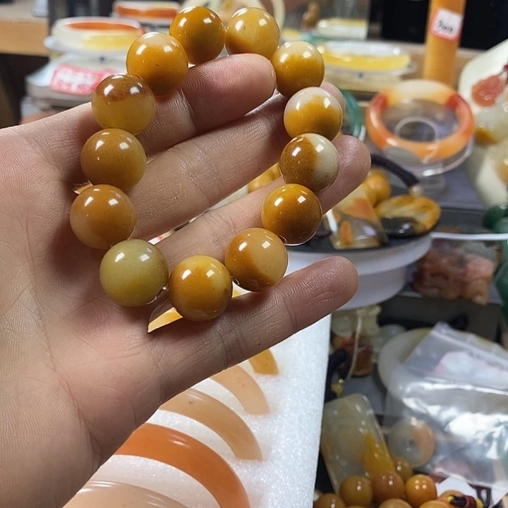 石英质玉（黄龙玉）合金手链