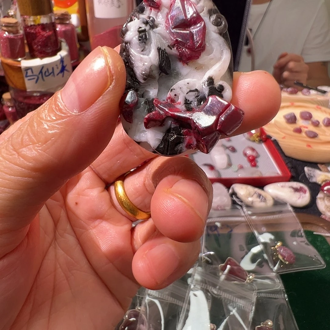 天然辰砂一鸣惊人带火彩