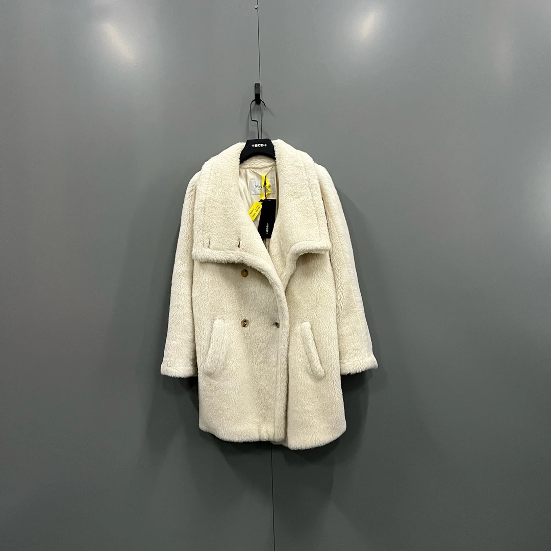 99新 MaxMara zz2 〔wz〕米白色皮草大衣 36码/305421
