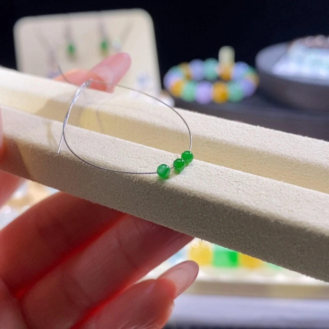 翡翠未镶嵌颈饰翡翠满阳绿小米珠多样性发其一