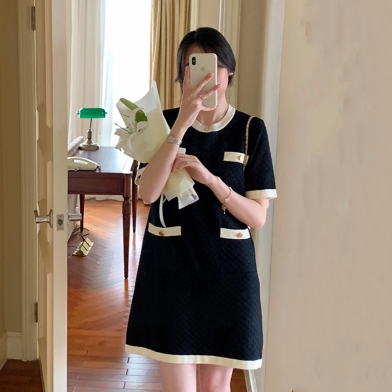 哥弟阿玛施正夏季新款小香风针织圆领名媛气质百搭设计感女连衣裙