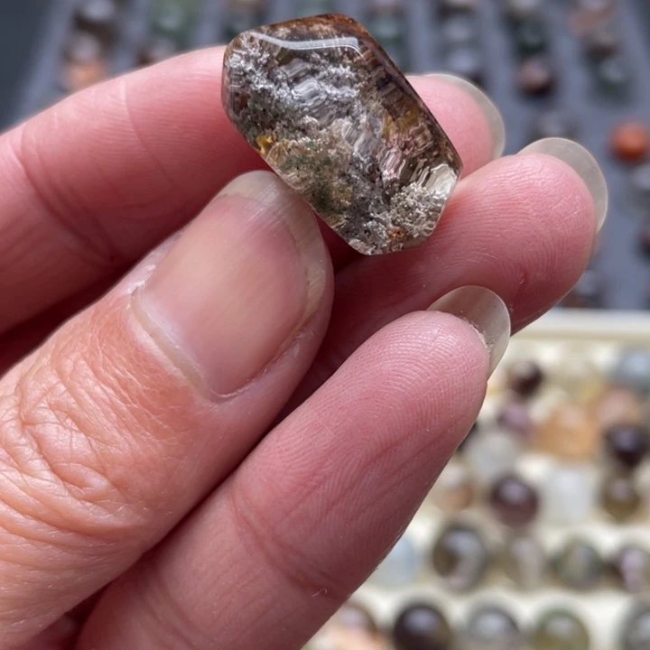 纯天然幽灵碧玺（处理）