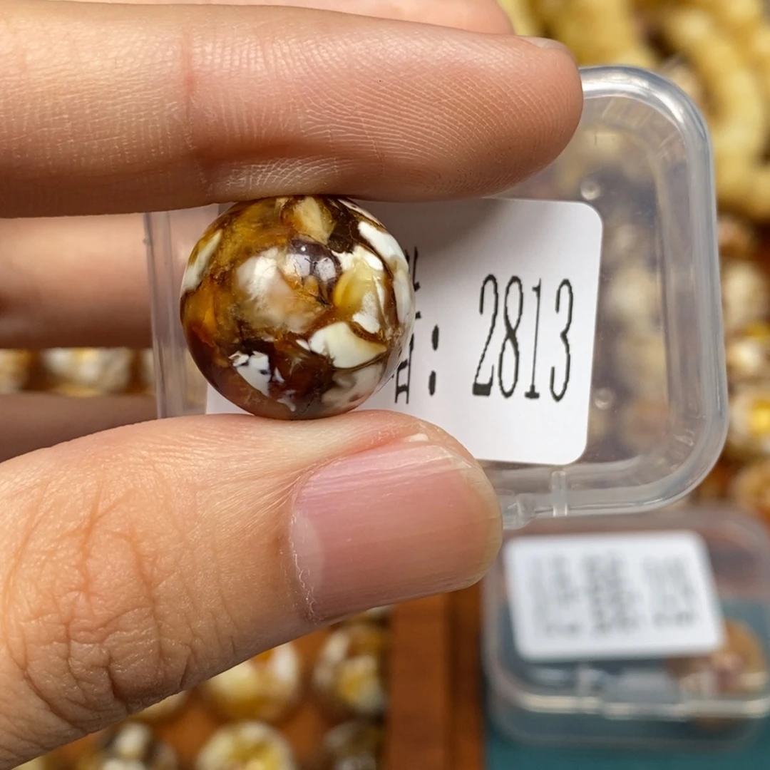 蜜蜡未镶嵌珠宝奇石2813