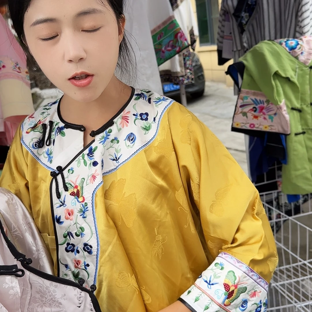 湘西苗族刺绣大花黄色