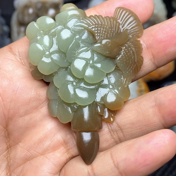 颈饰未镶嵌和田玉