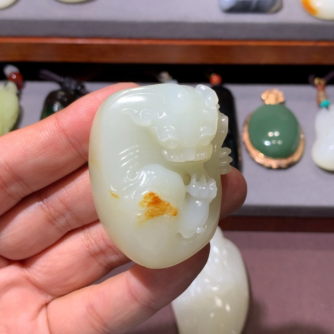 月***酌和田玉未镶嵌颈饰