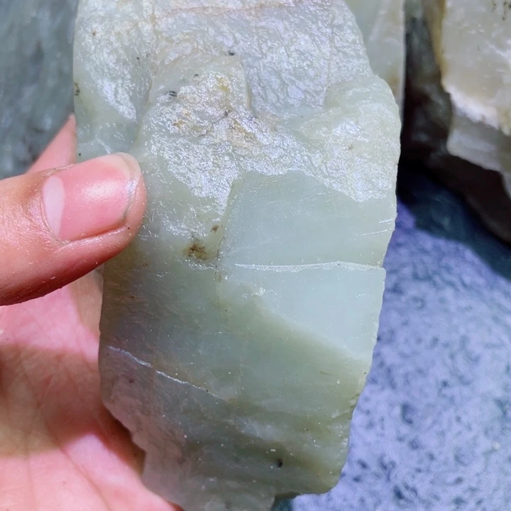 和田玉未镶嵌珠宝半成品