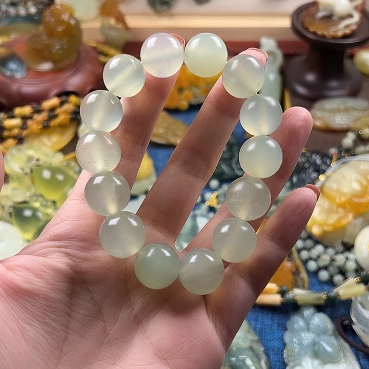 蛇纹石玉合金颈饰