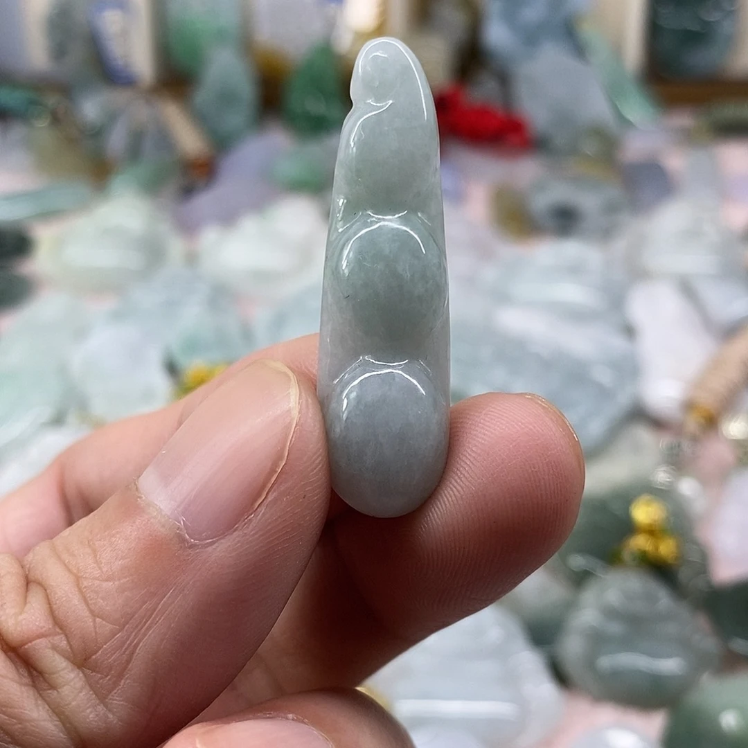 颈饰未镶嵌翡翠天然