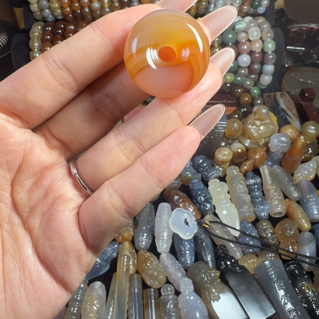 玛瑙/玉髓未镶嵌珠宝奇石