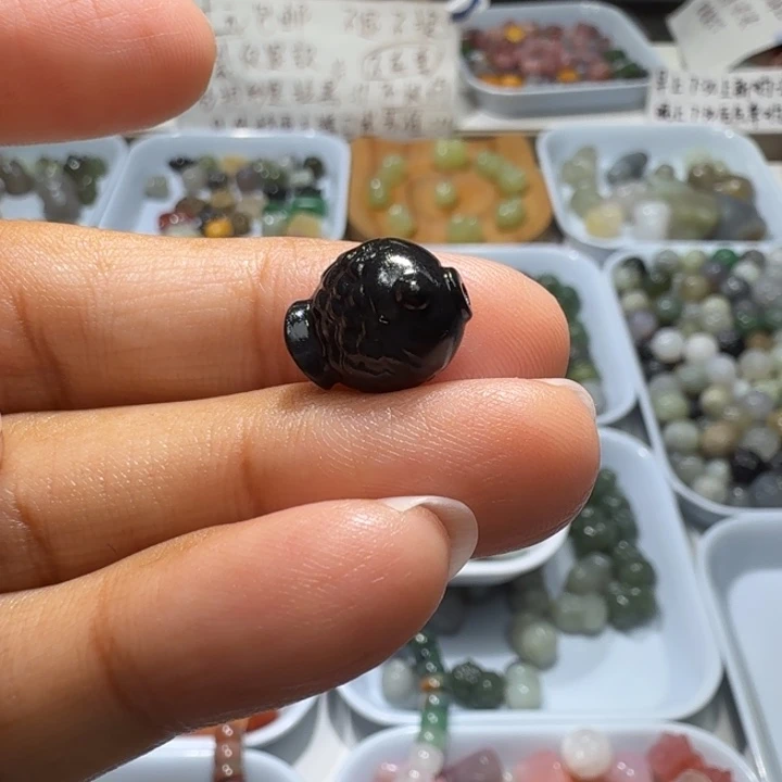 和田玉未镶嵌珠宝半成品
