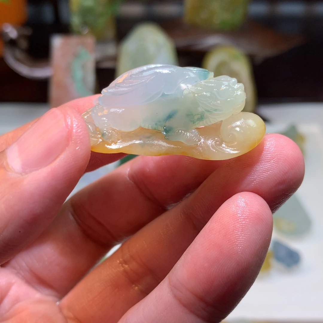 定制翡翠未镶嵌小***?翡翠