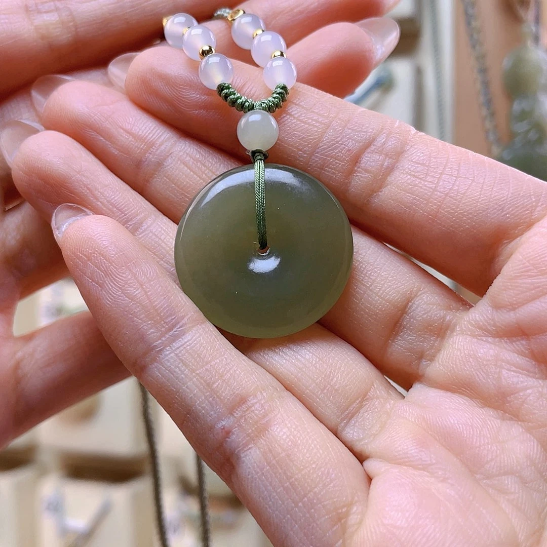 和田玉吊坠(赠链)未镶嵌宗*