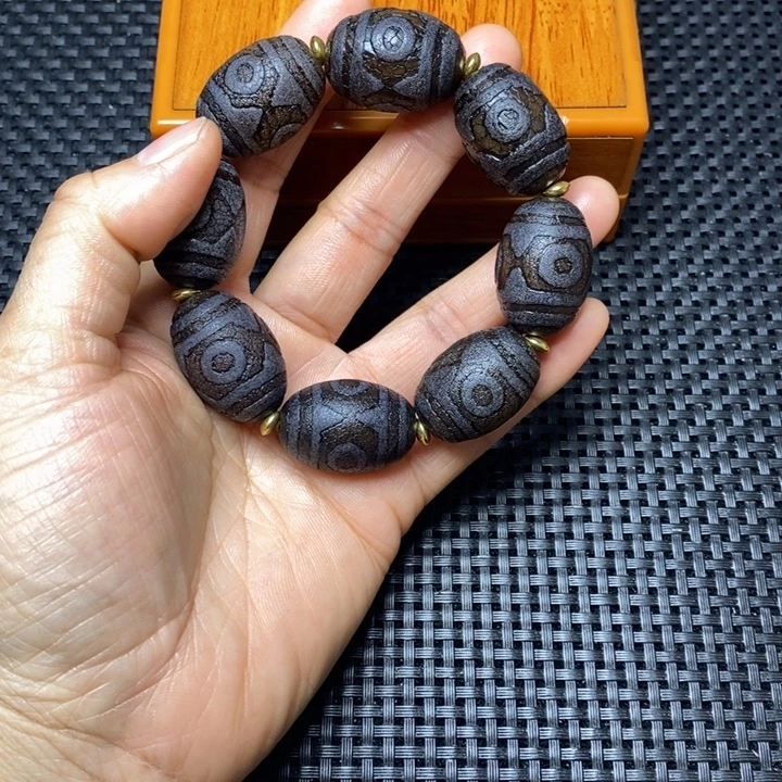 慕****玛瑙/玉髓未镶嵌手链