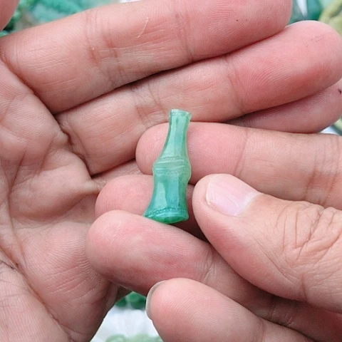 独山玉颈饰未镶嵌苏****1