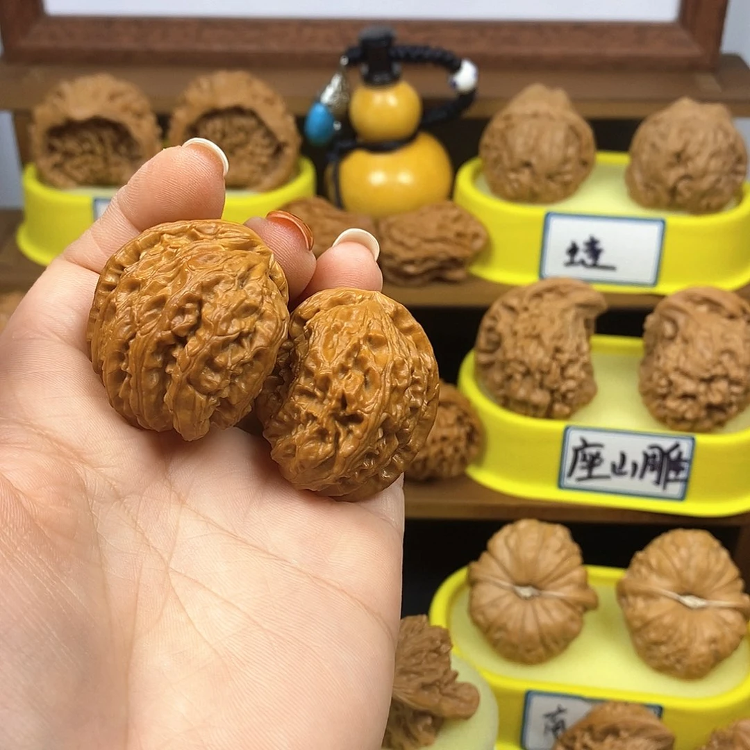 核桃普**人白狮子半壁 文玩/木作/... 文玩把件