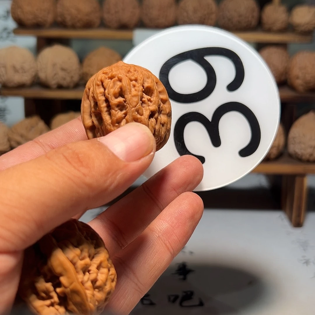 A**s文玩核桃，白色39号