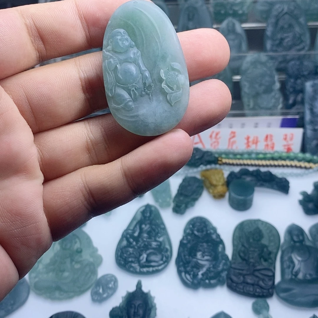 定制翡翠未镶嵌佛