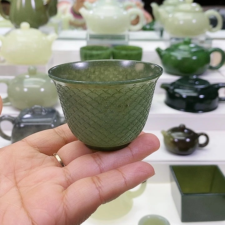 未镶嵌和田玉挂件杯子