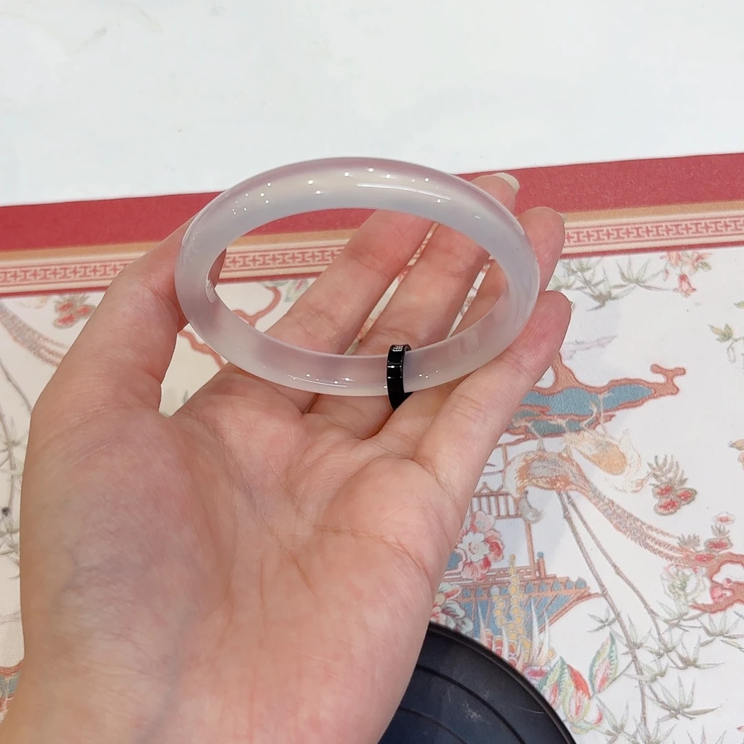 逆***。玛瑙/玉髓未镶嵌手镯