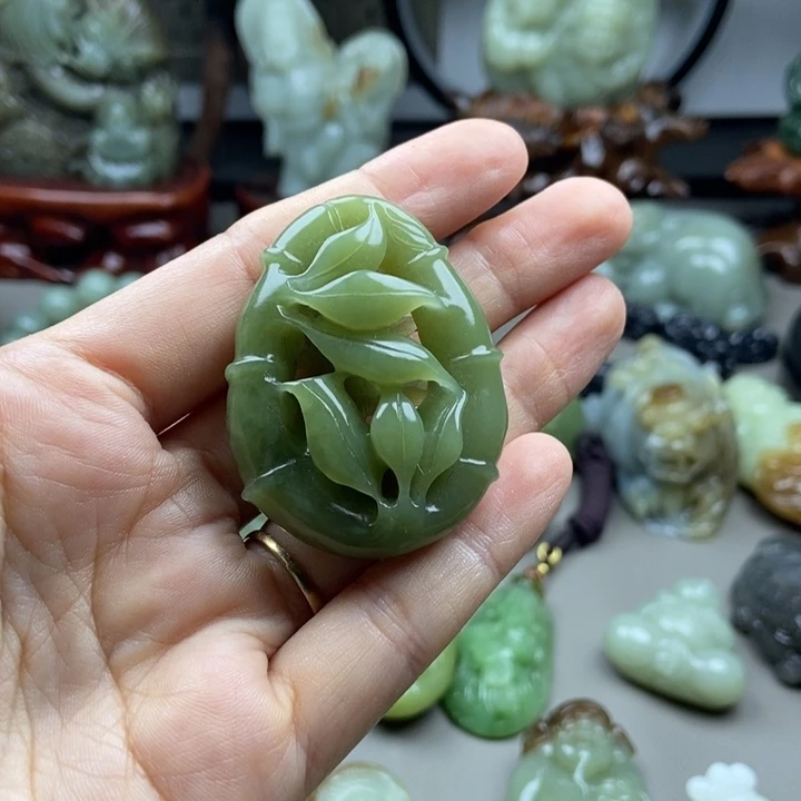 和田玉未镶嵌挂件