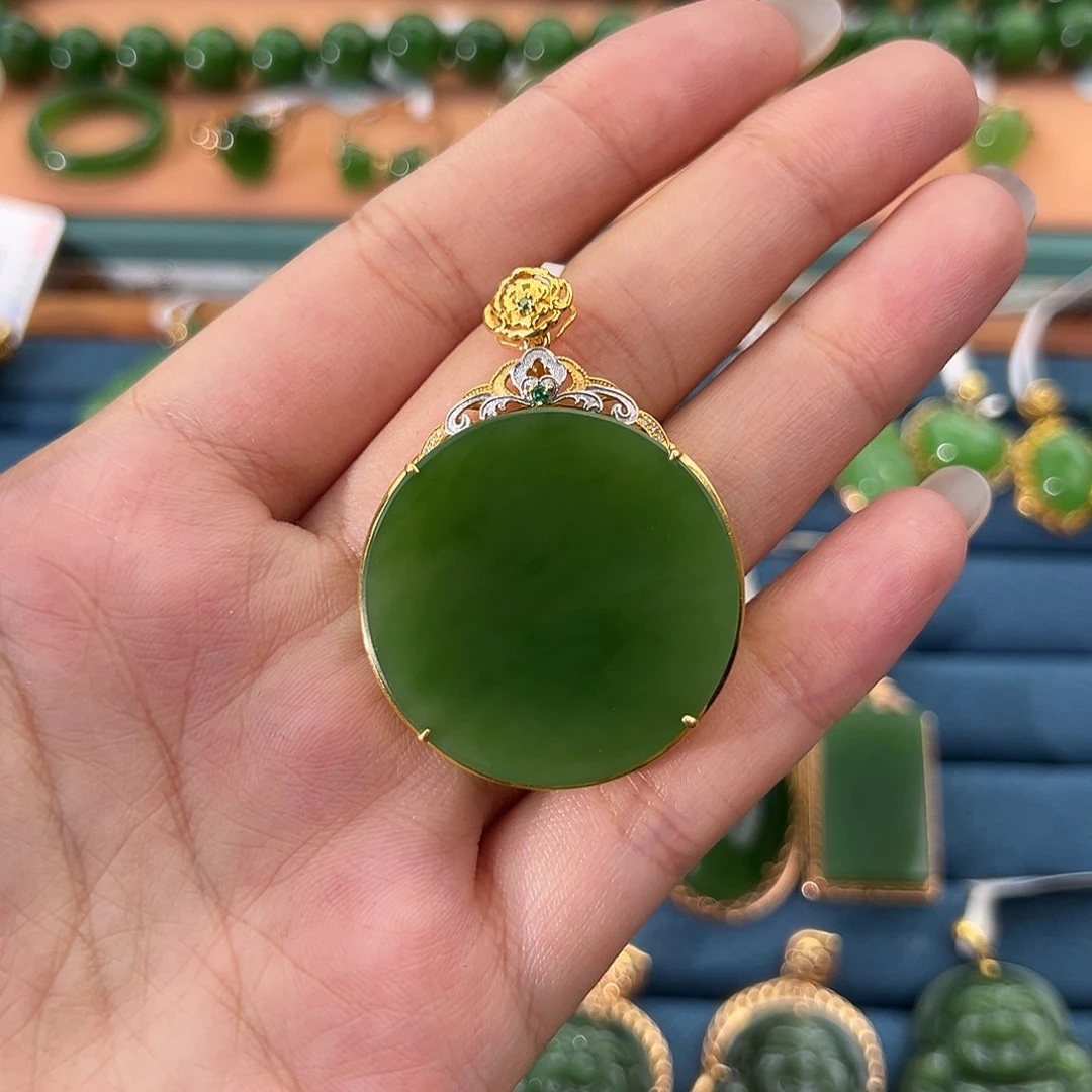 和田玉（碧玉）18K金镶嵌吊坠(不含链)圆牌30mm
