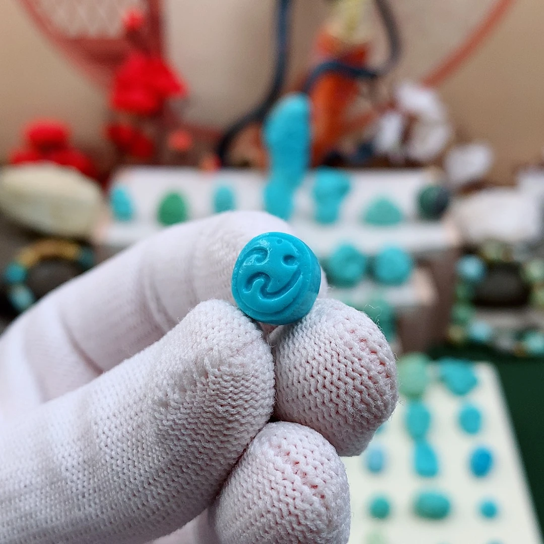 绿松石未镶嵌珠宝奇石