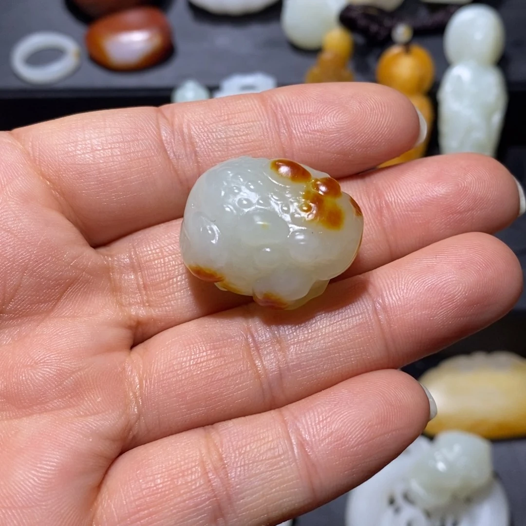 *****和田玉未镶嵌颈饰