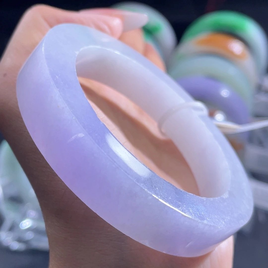 未镶嵌翡翠手镯定制翡翠