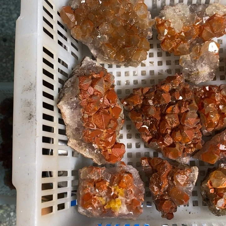 紫晶未镶嵌大型摆件（非配饰）