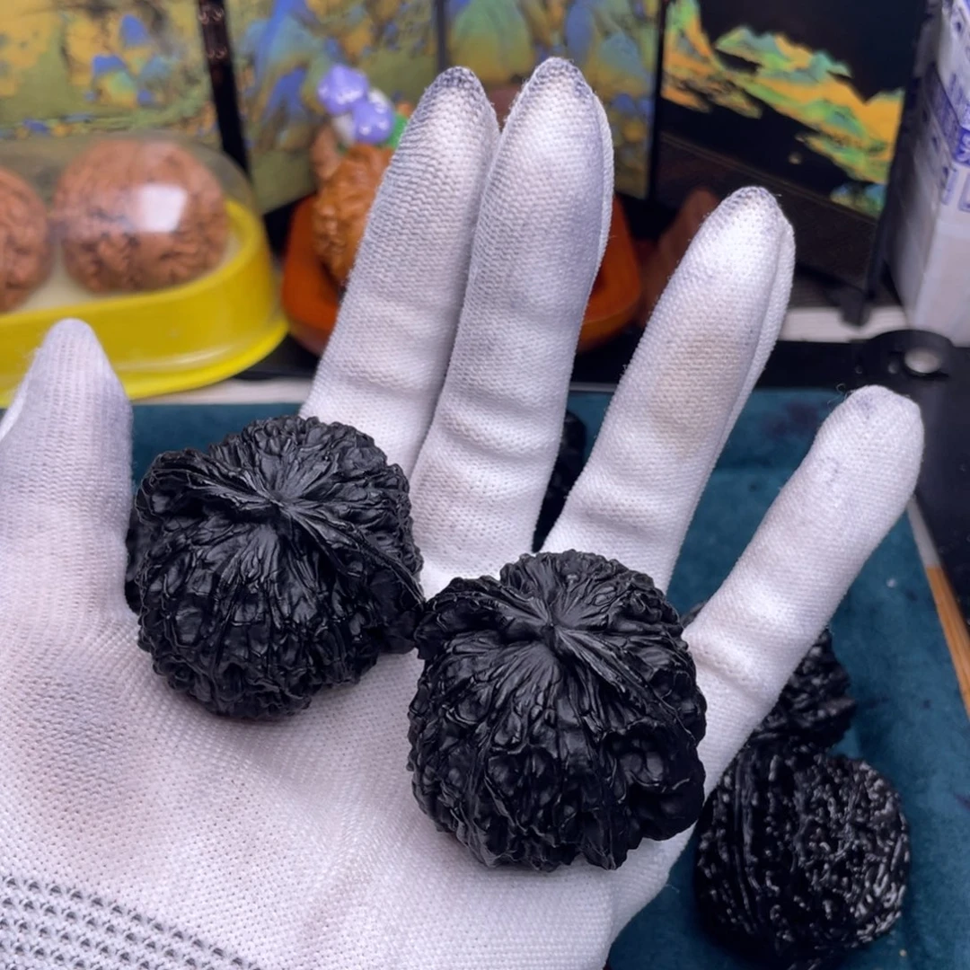 文玩核桃吊坠步**心白狮子45