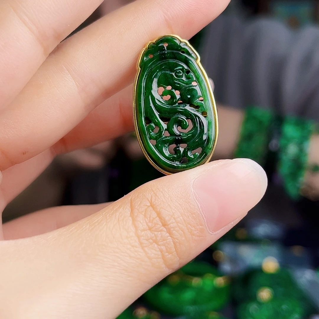 颈饰银S925镶嵌翡翠多样性