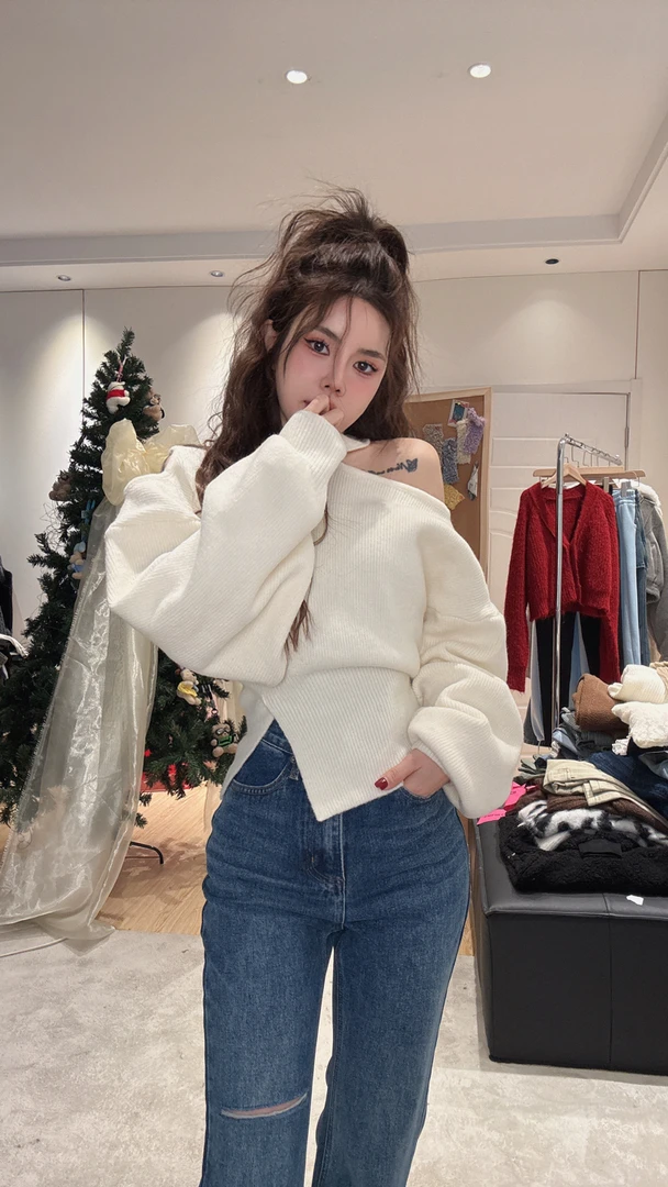 陈清清【江南欧尼】泡菜定制不规则露肩开叉针织毛衣