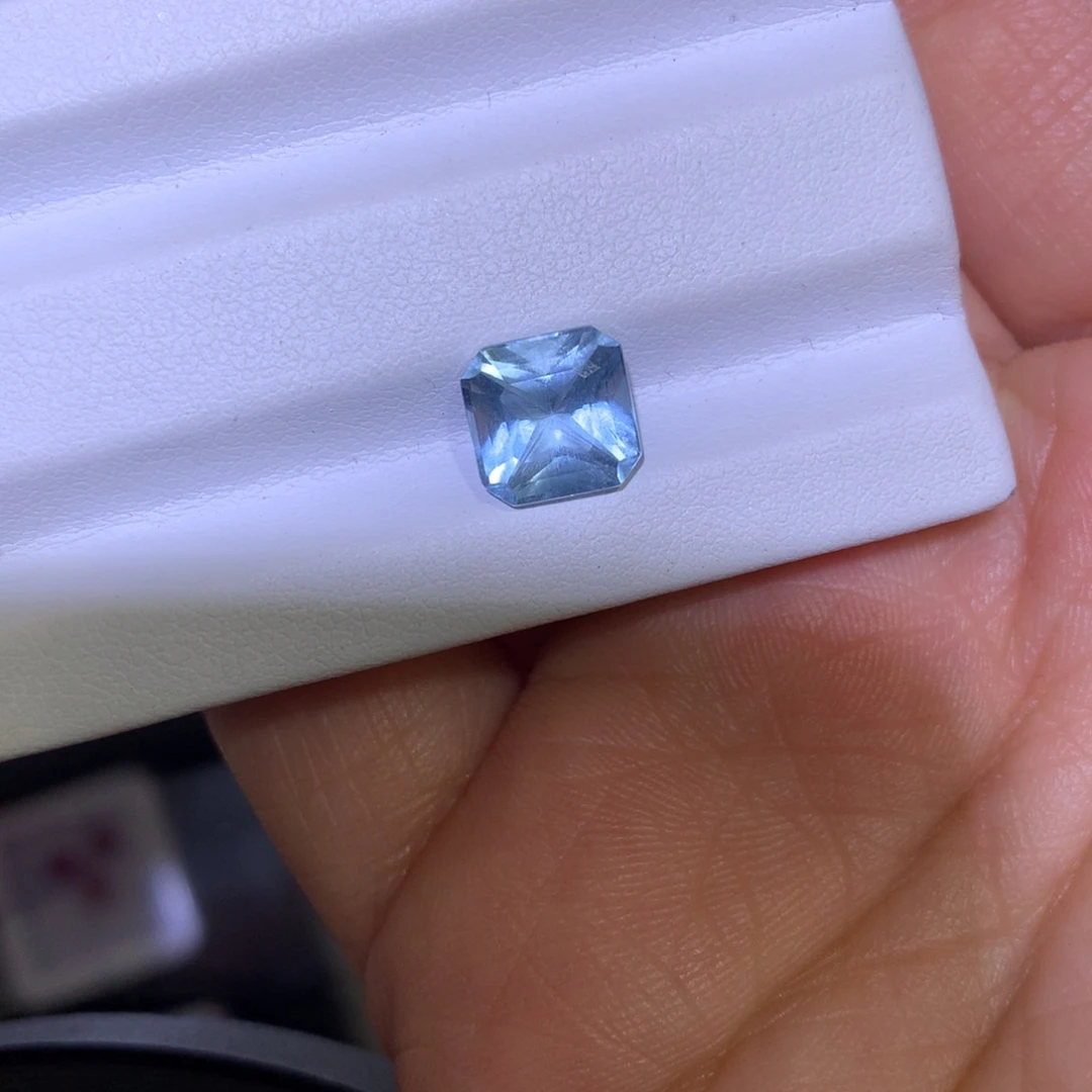 海蓝宝石裸石未镶嵌2.5ct海蓝宝