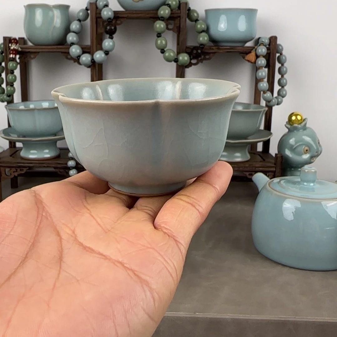 其他汝瓷梅花杯圈足烧仿古釉微瑕