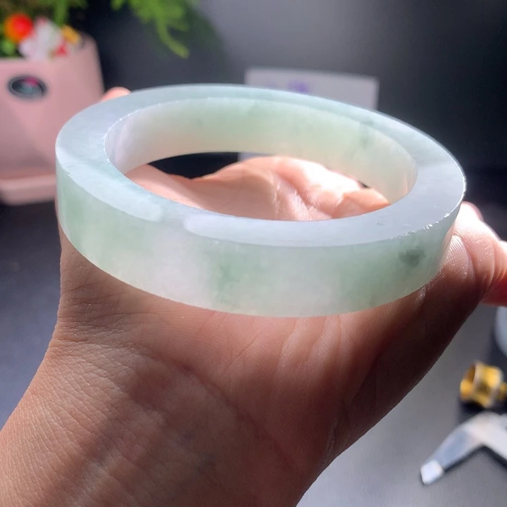 未镶嵌手镯定制翡翠